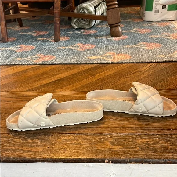1774 Birkenstock Quilted Slide Sandals in Cream - Picture 7 of 8